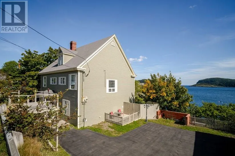 55 Seaview Drive