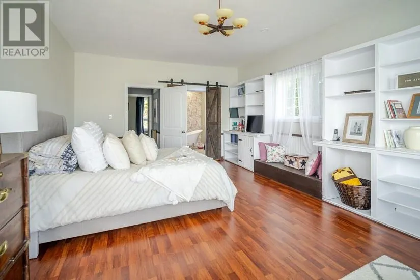 55 Seaview Drive