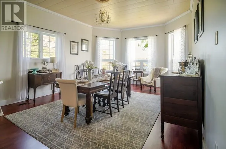 55 Seaview Drive