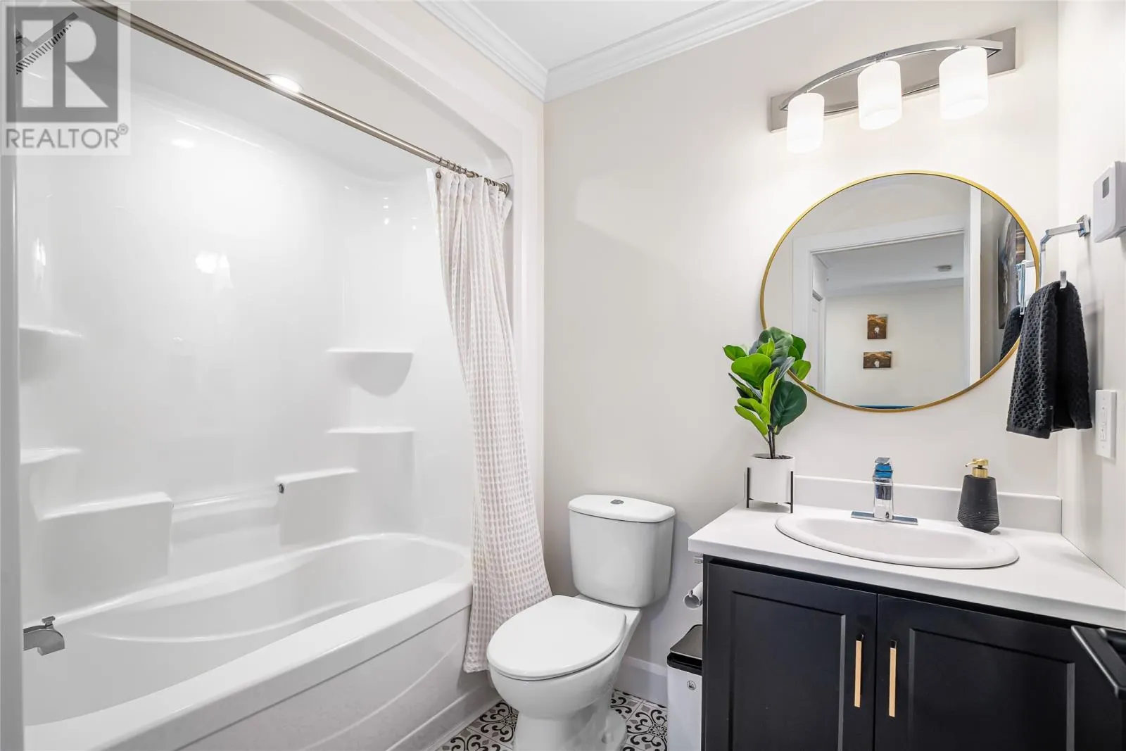 15 Rembrandt Boulevard