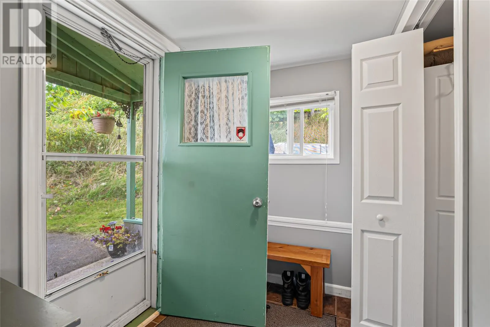 8 Goulds Road