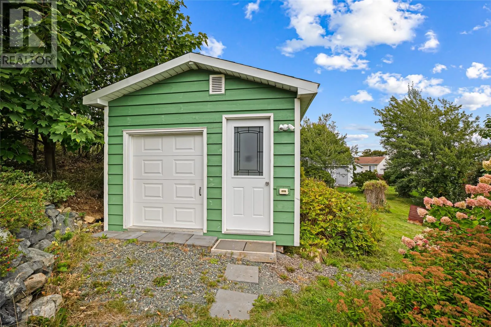 8 Goulds Road