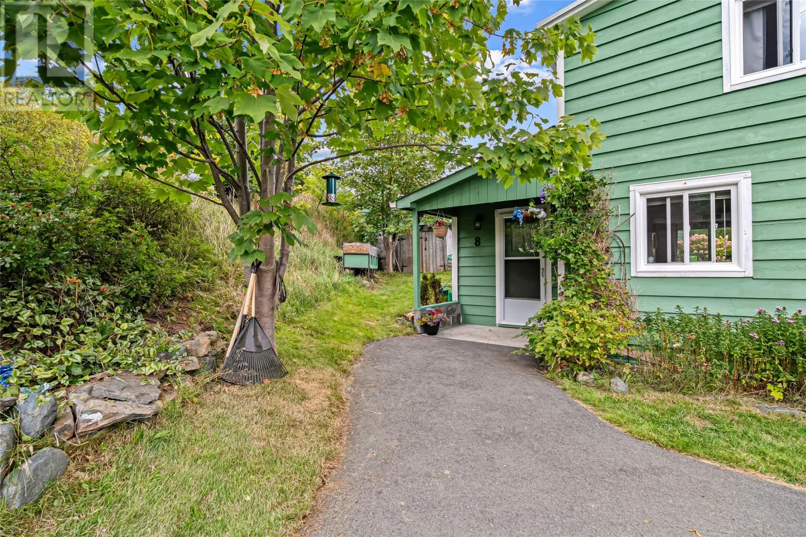8 Goulds Road