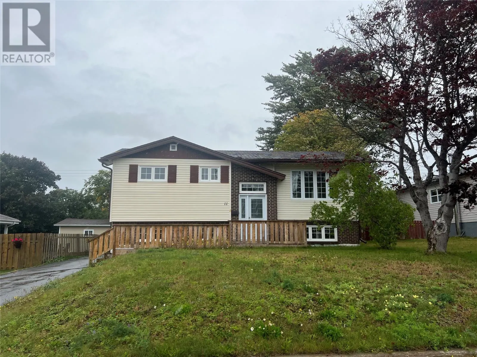 11 Robertson Avenue