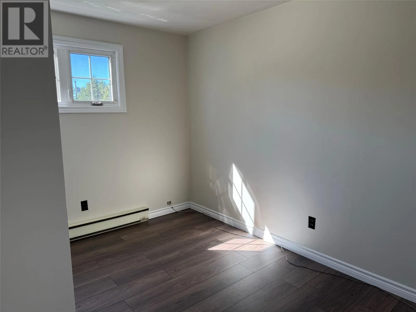 11 Robertson Avenue