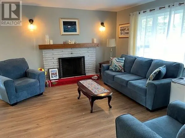 8 Dawson Drive