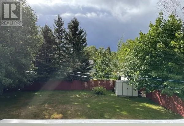 8 Dawson Drive
