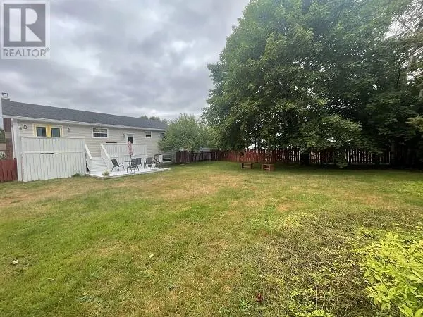 8 Dawson Drive