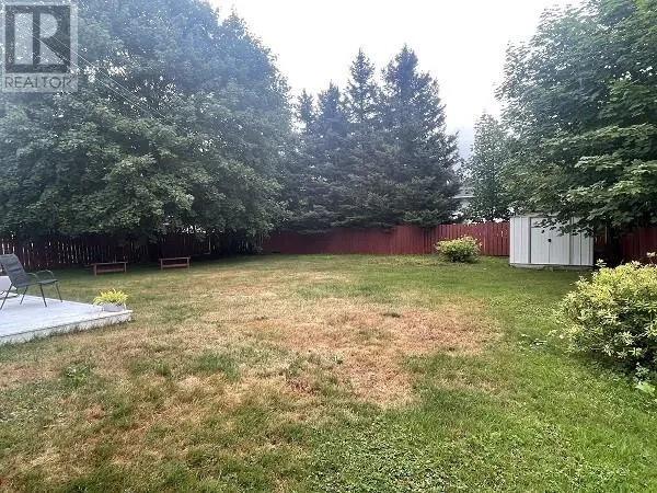 8 Dawson Drive