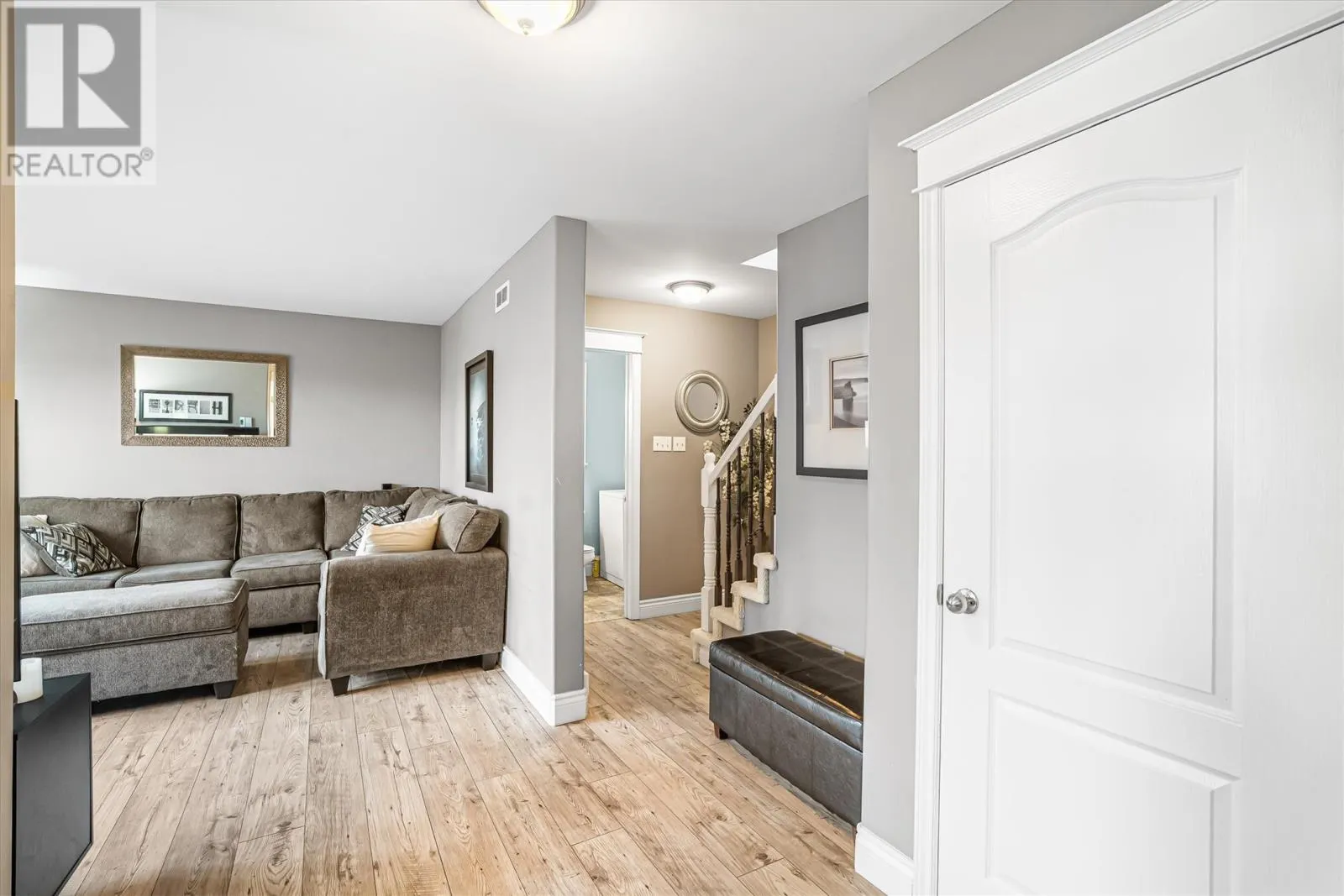 6 Hayfield Place