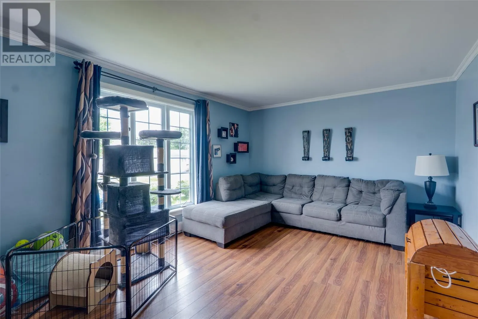 70 Della Drive