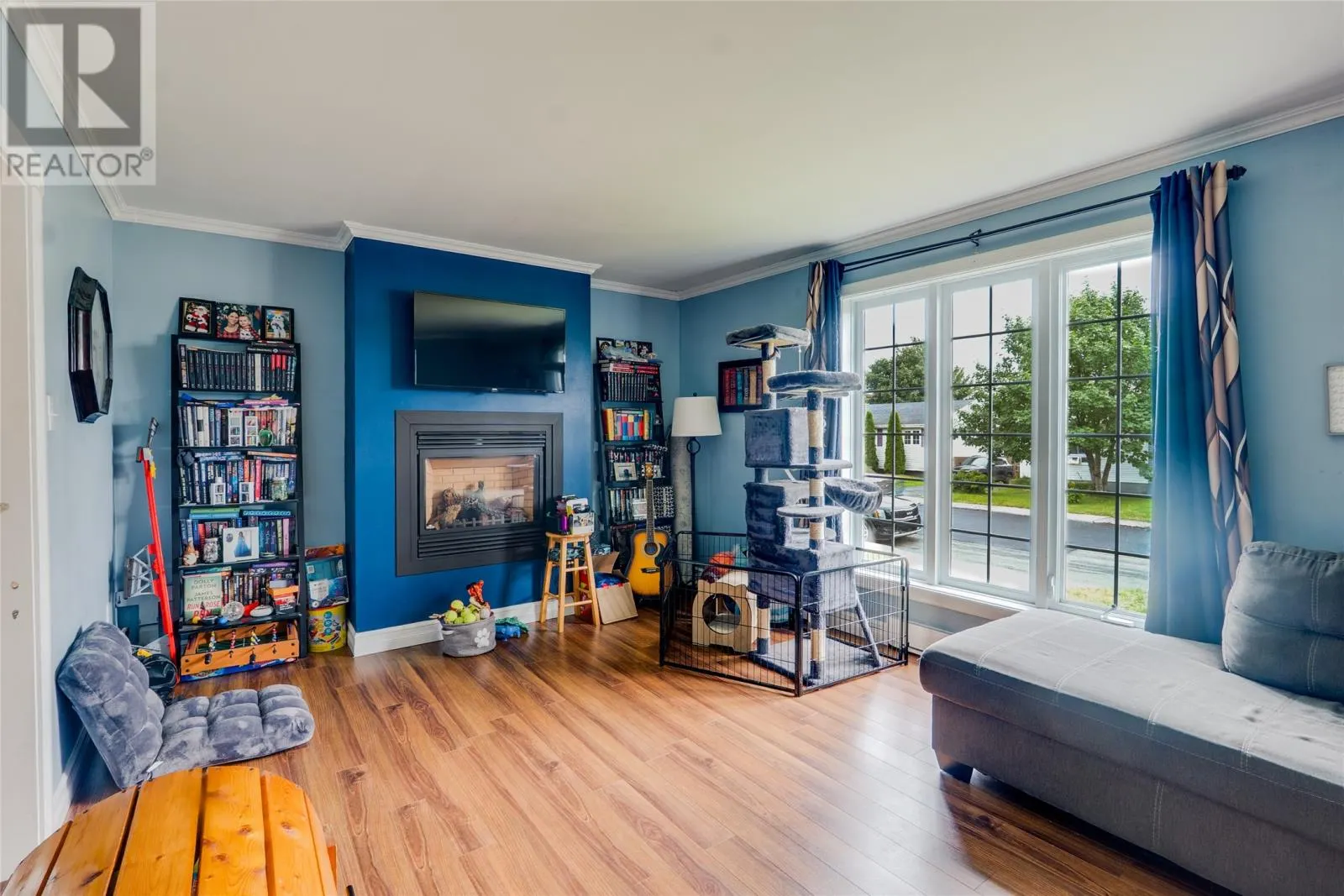 70 Della Drive