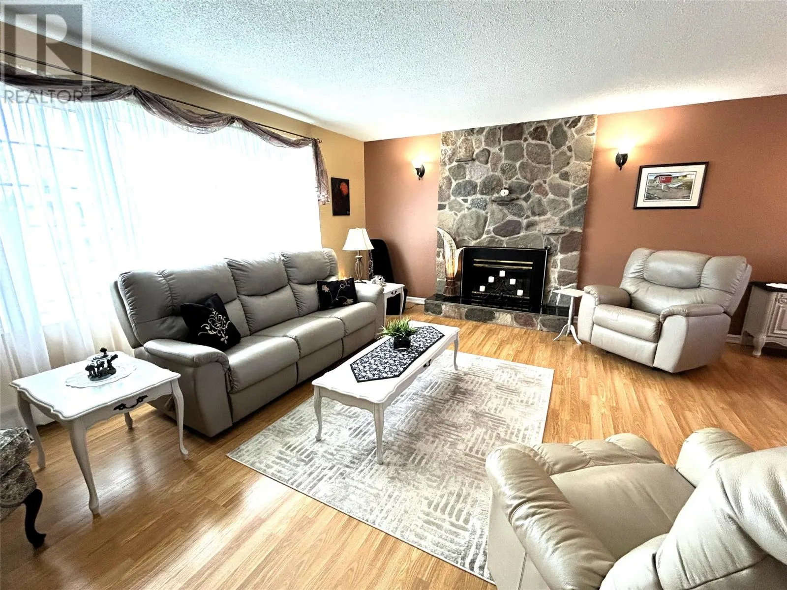 8 O'Brien's Drive