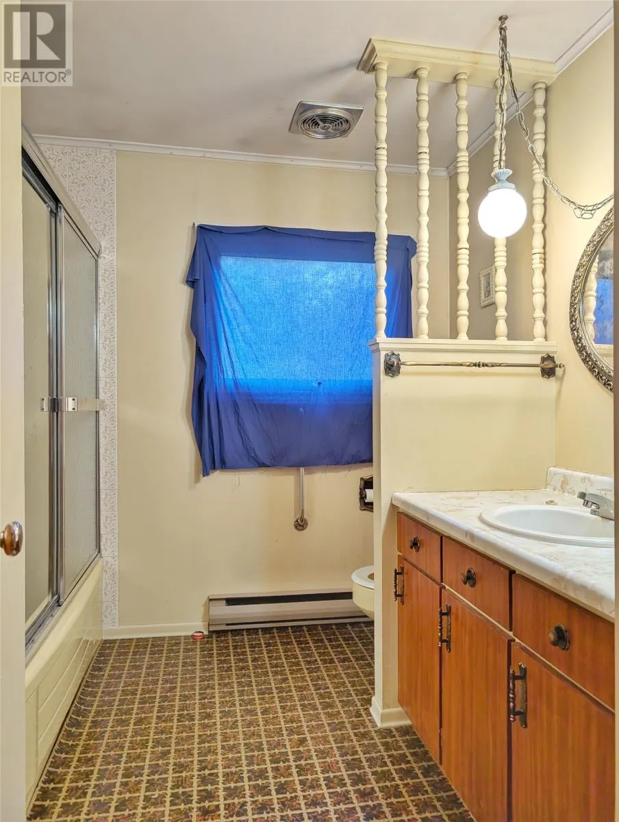 13 Tuckers Hill