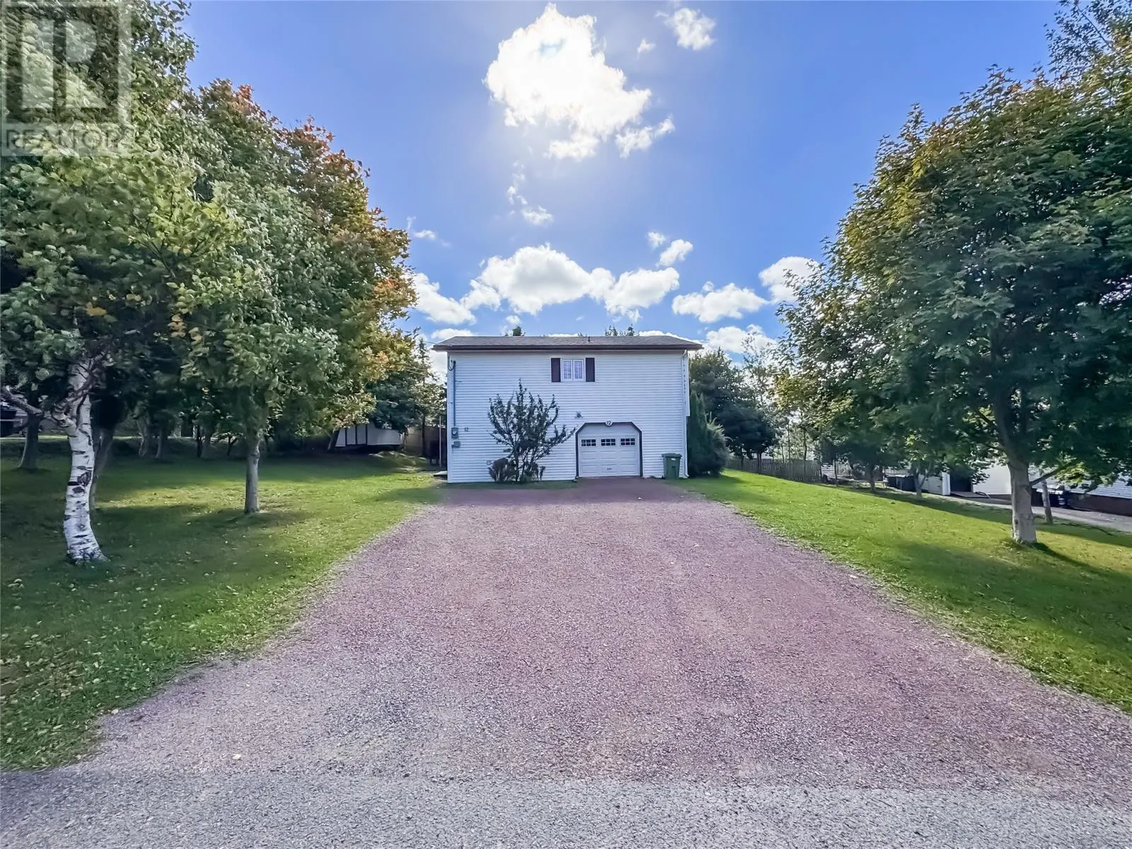 12 Hillview Heights