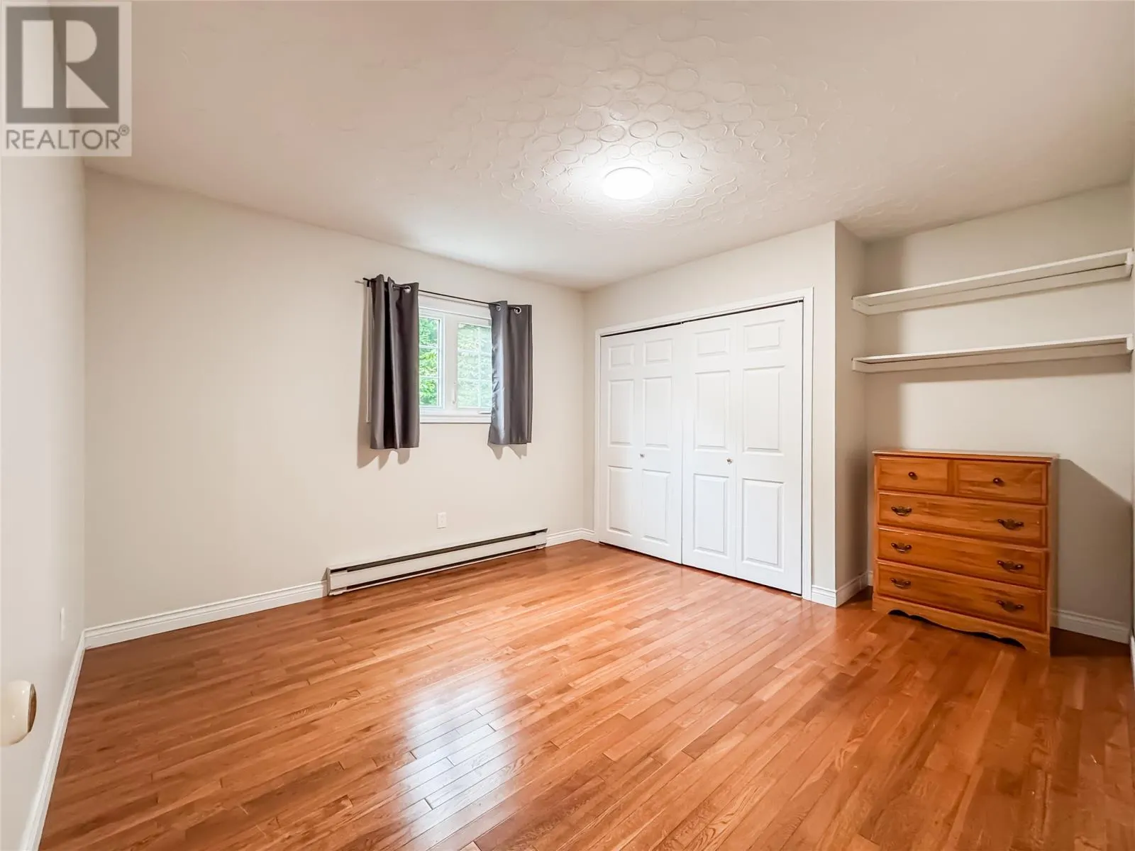 12 Hillview Heights