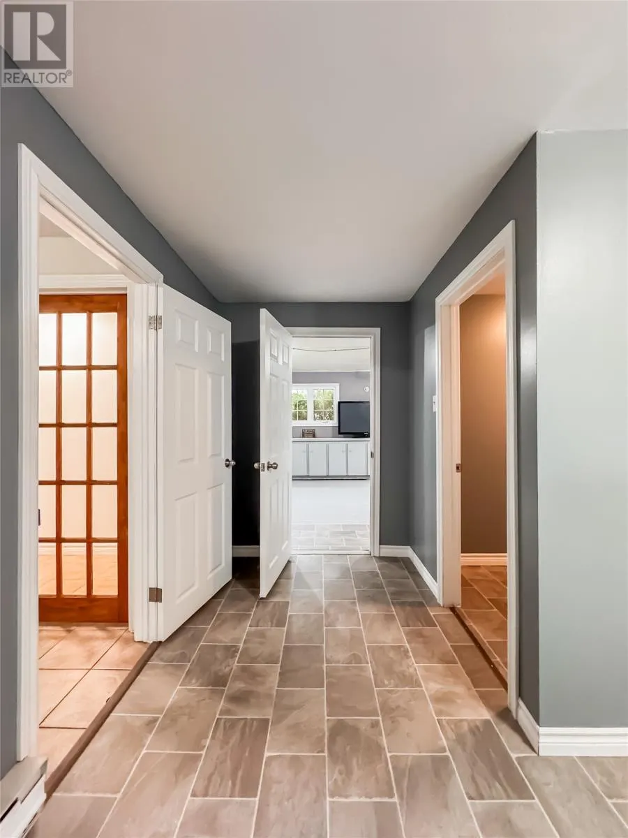 12 Hillview Heights