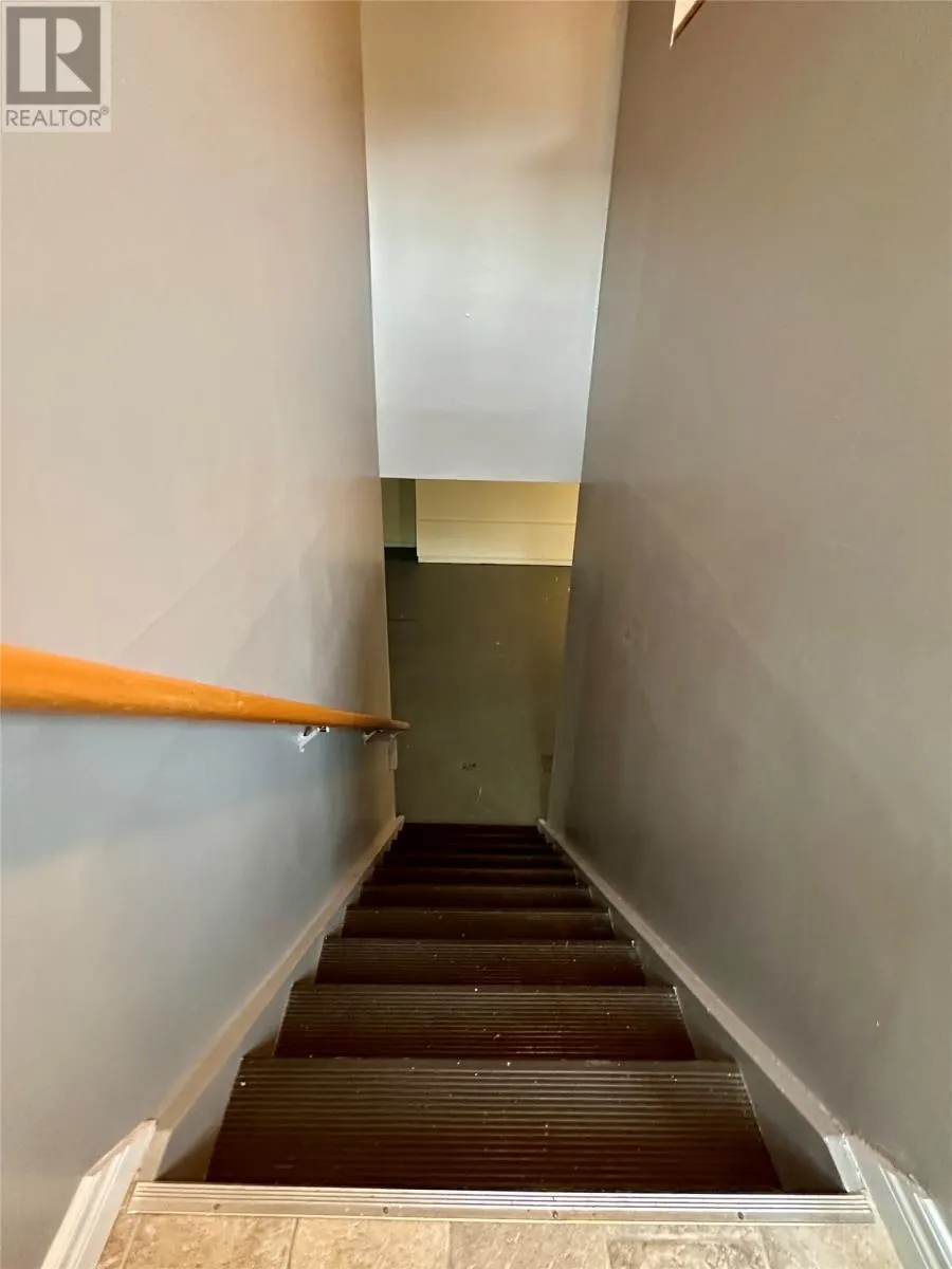 7 Courtney Street