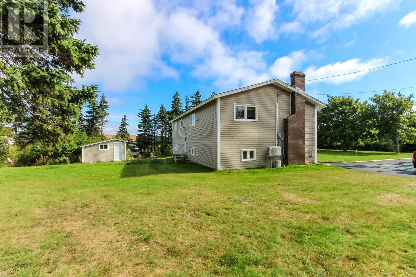 41 Howletts Avenue