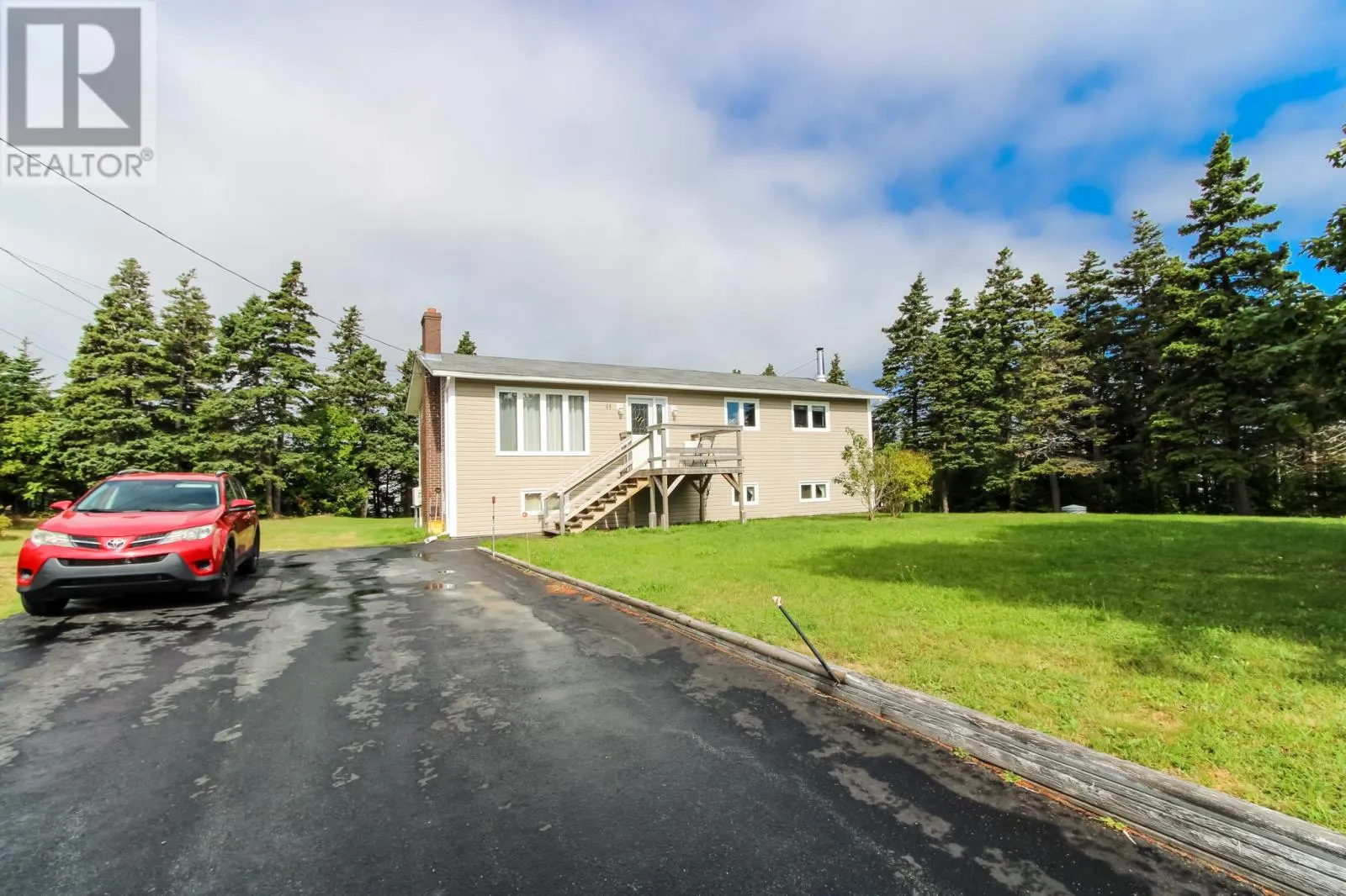 41 Howletts Avenue
