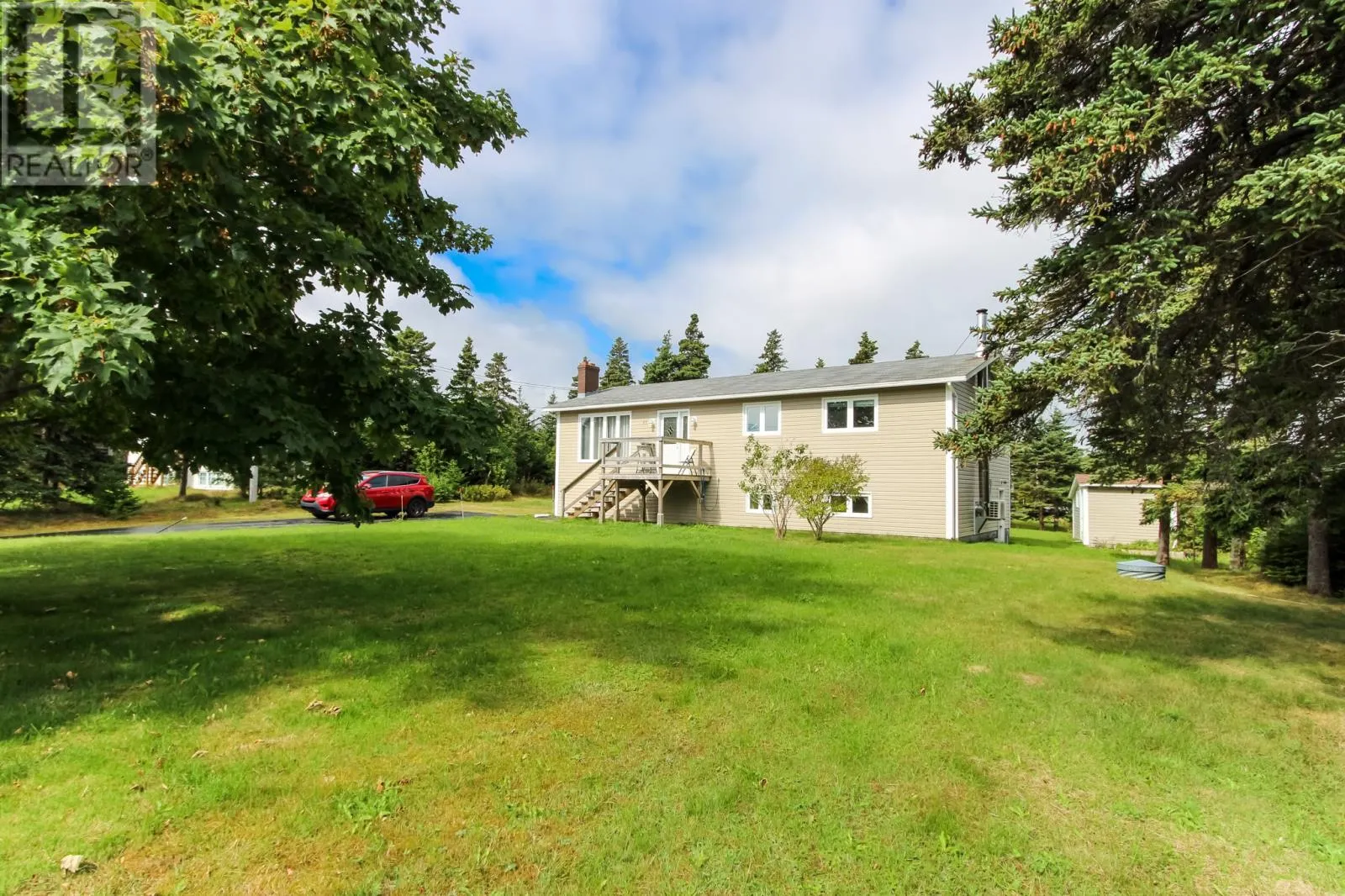 41 Howletts Avenue