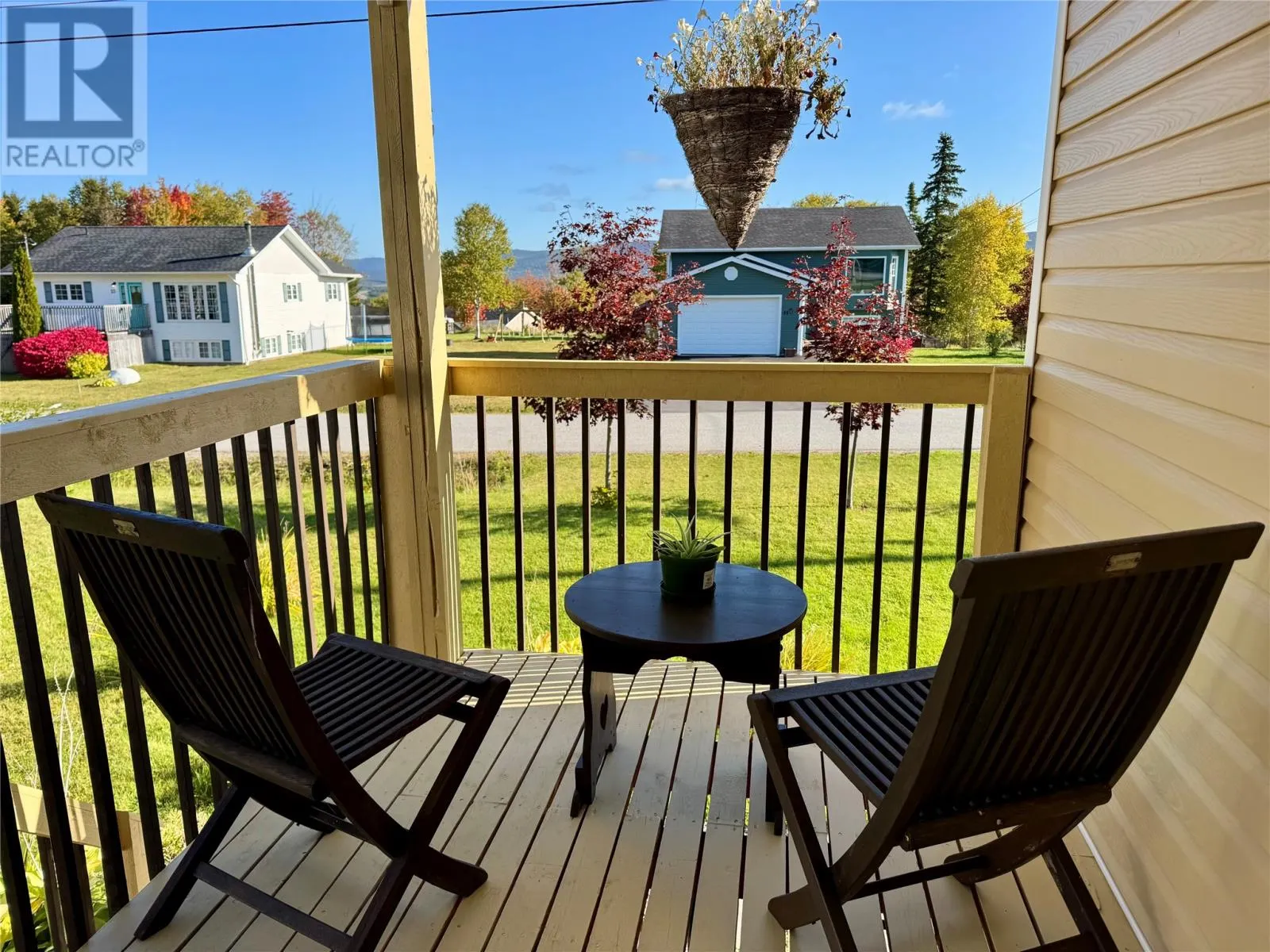 36 Hillview Avenue