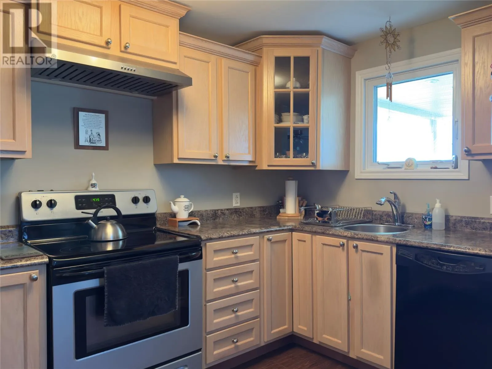 36 Hillview Avenue