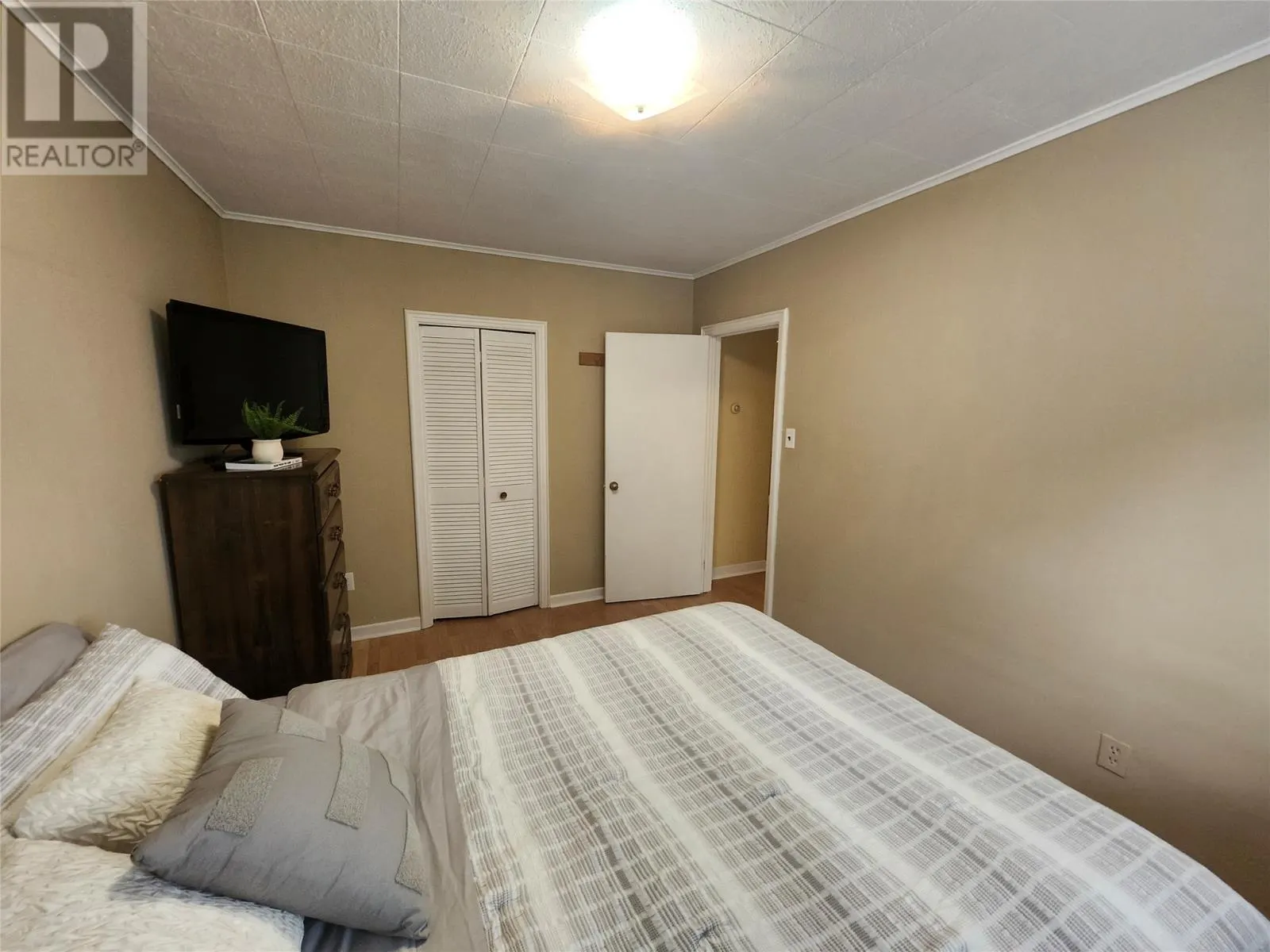 14 Wadland Crescent
