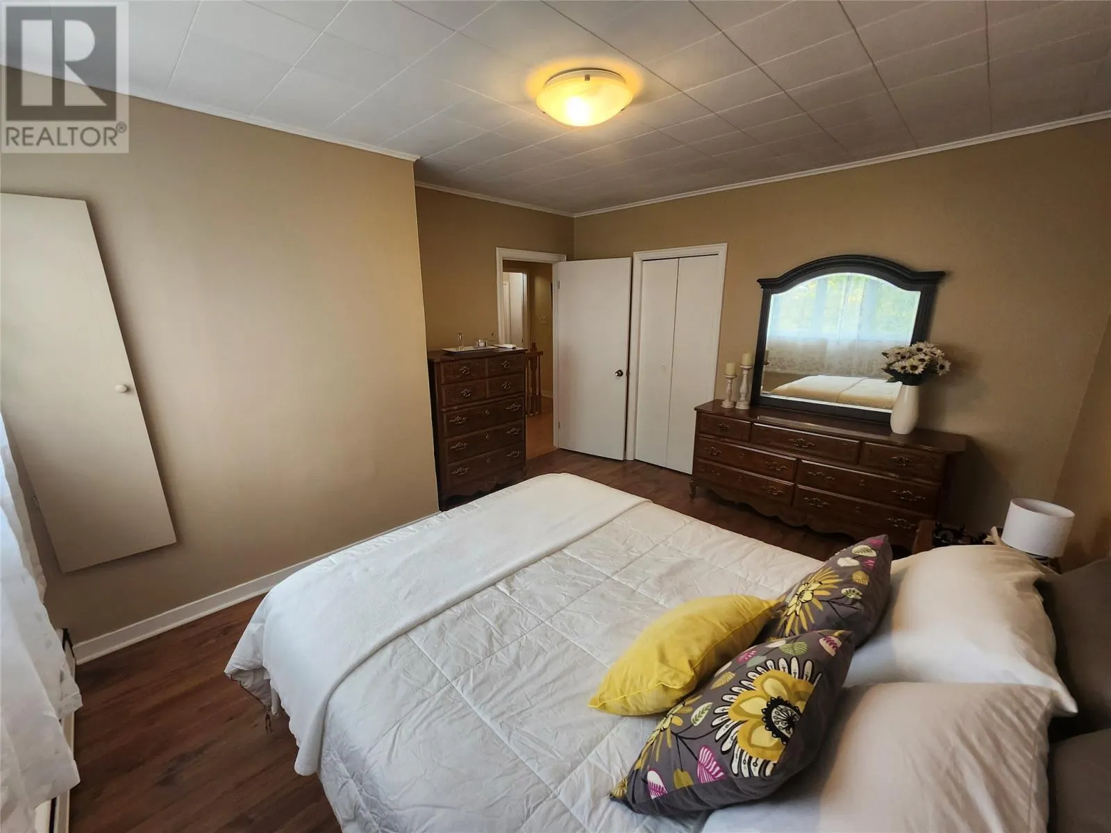 14 Wadland Crescent