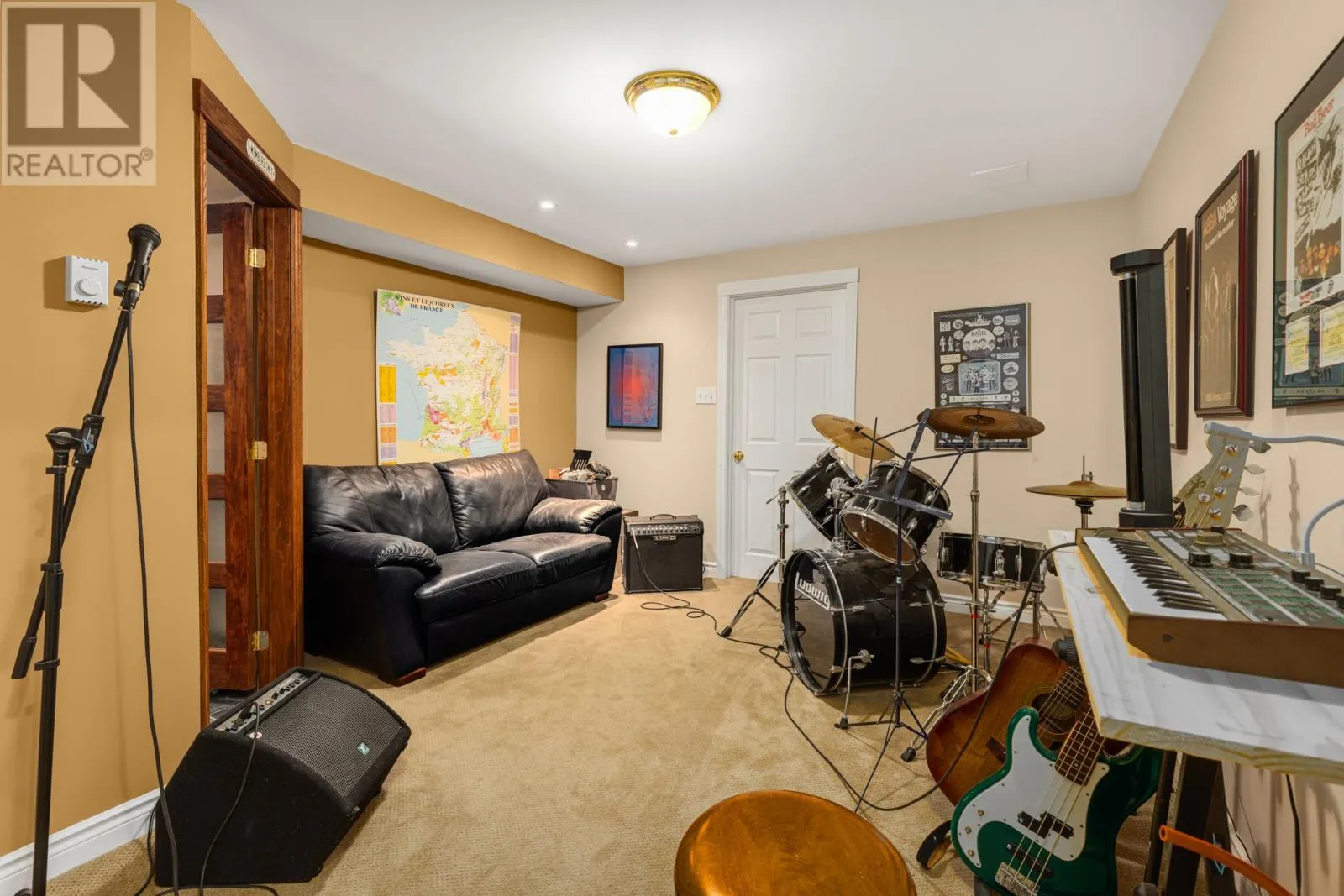 9 Catalina Place