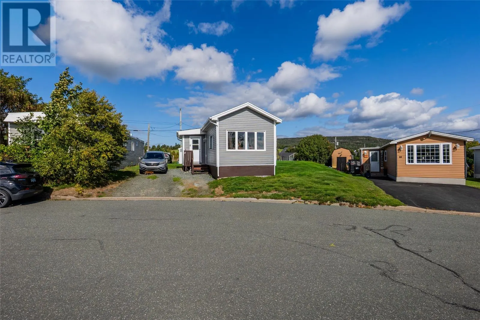 17 Meadowbrook Park Road