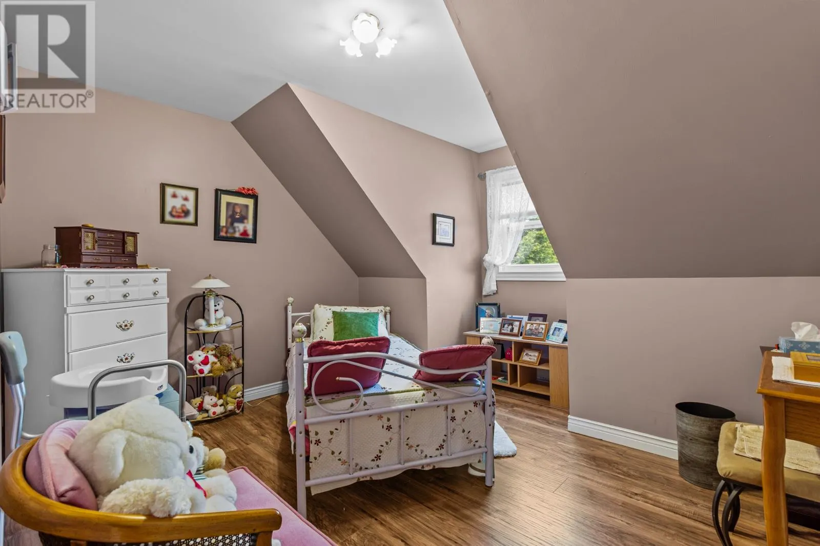76 Ewings Road