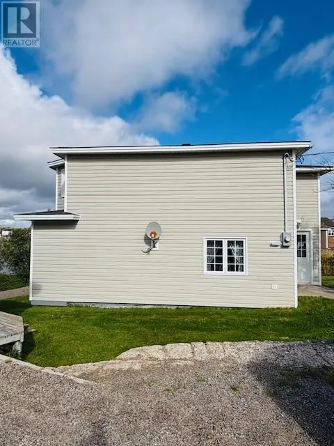 69 Pools Island Road