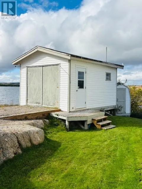 69 Pools Island Road