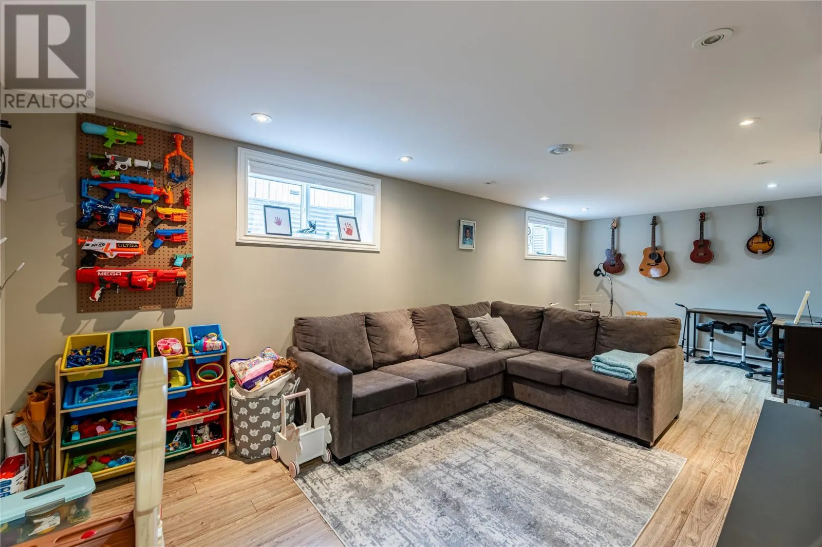 6 Fallowtree Place