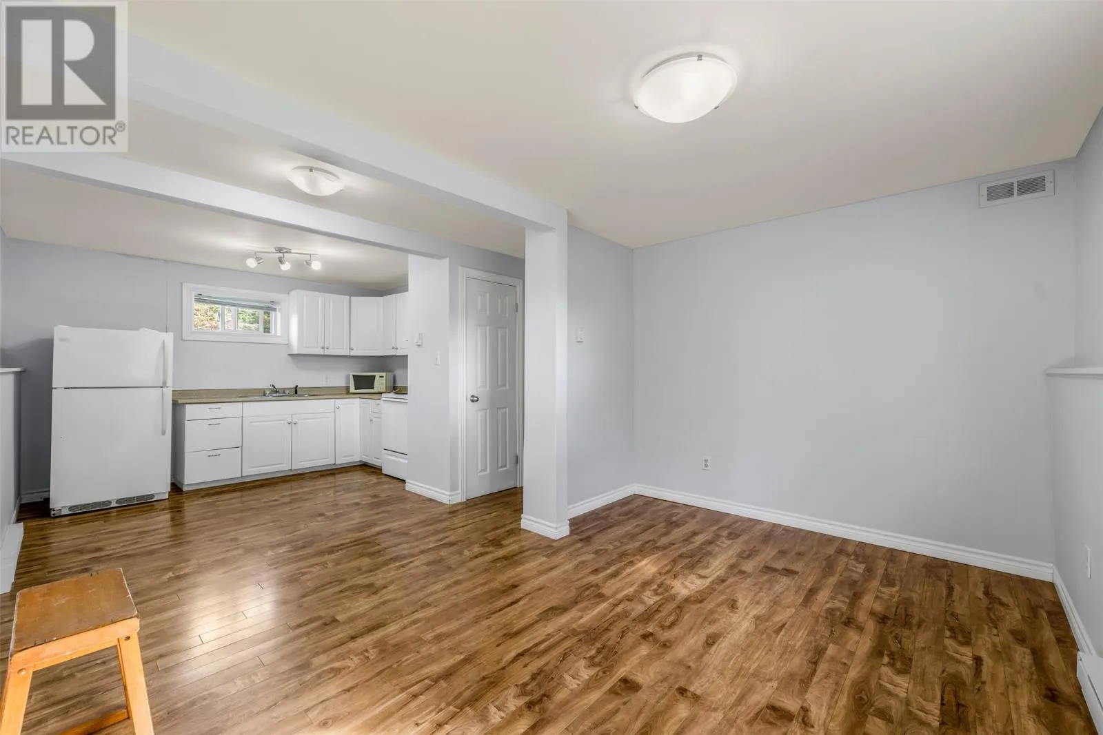 76 Chamberlains Road