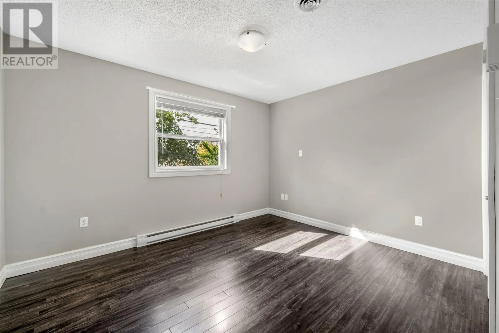76 Chamberlains Road