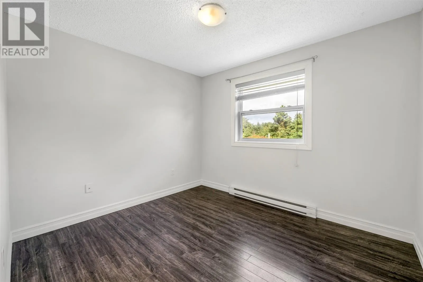 76 Chamberlains Road