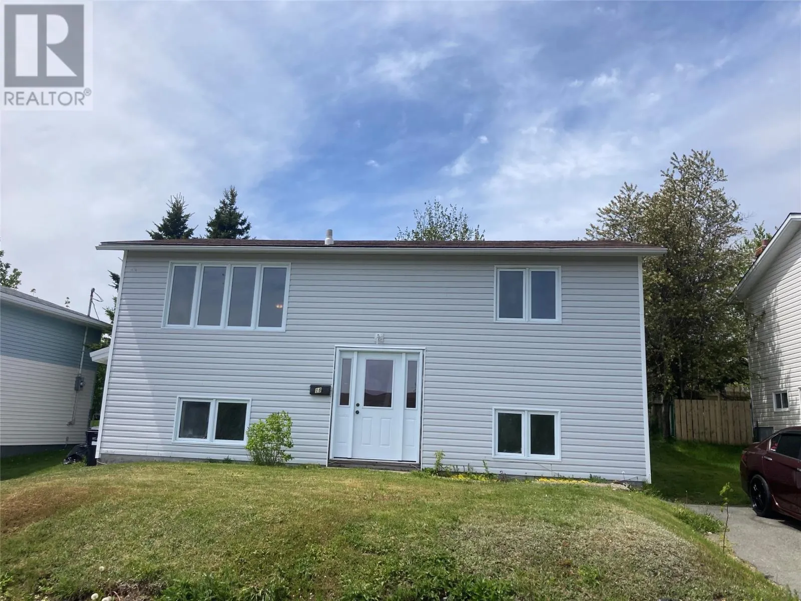 18 BARTLETT Place