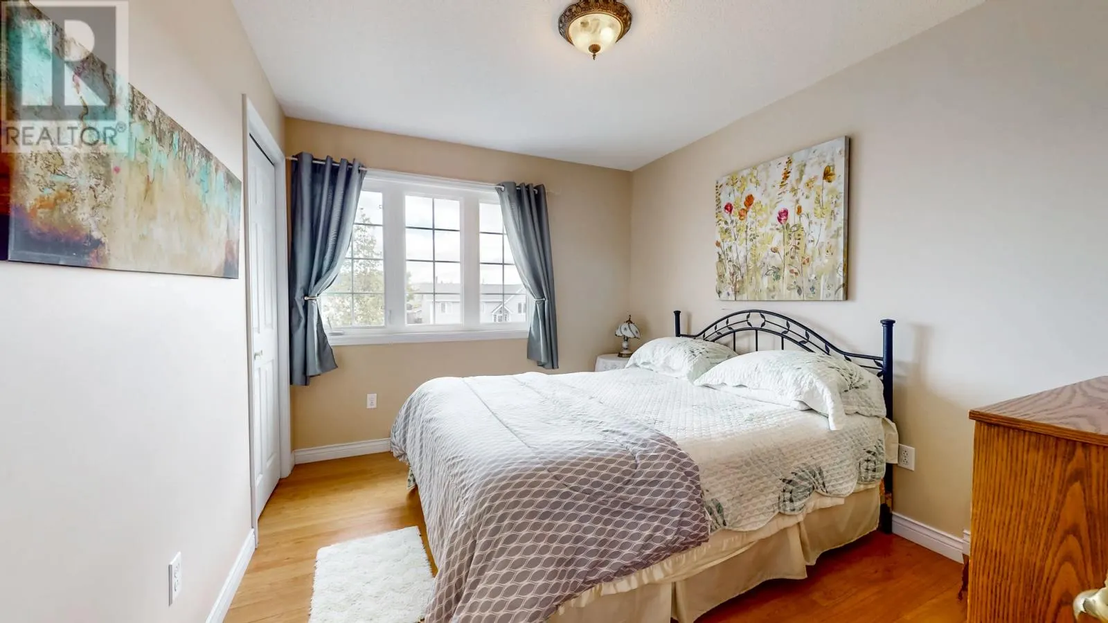 32 McCourt Close