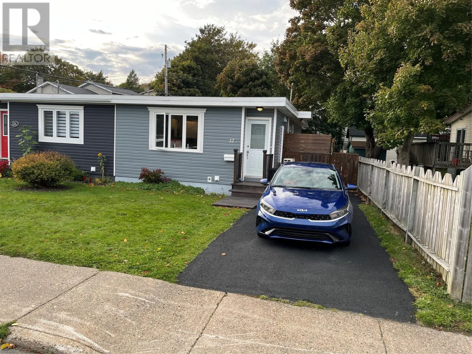 12 Ferryland Street E