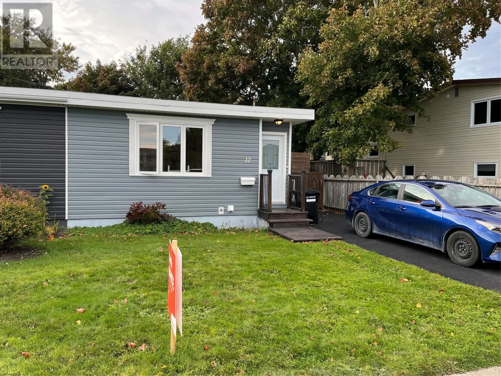 12 Ferryland Street E