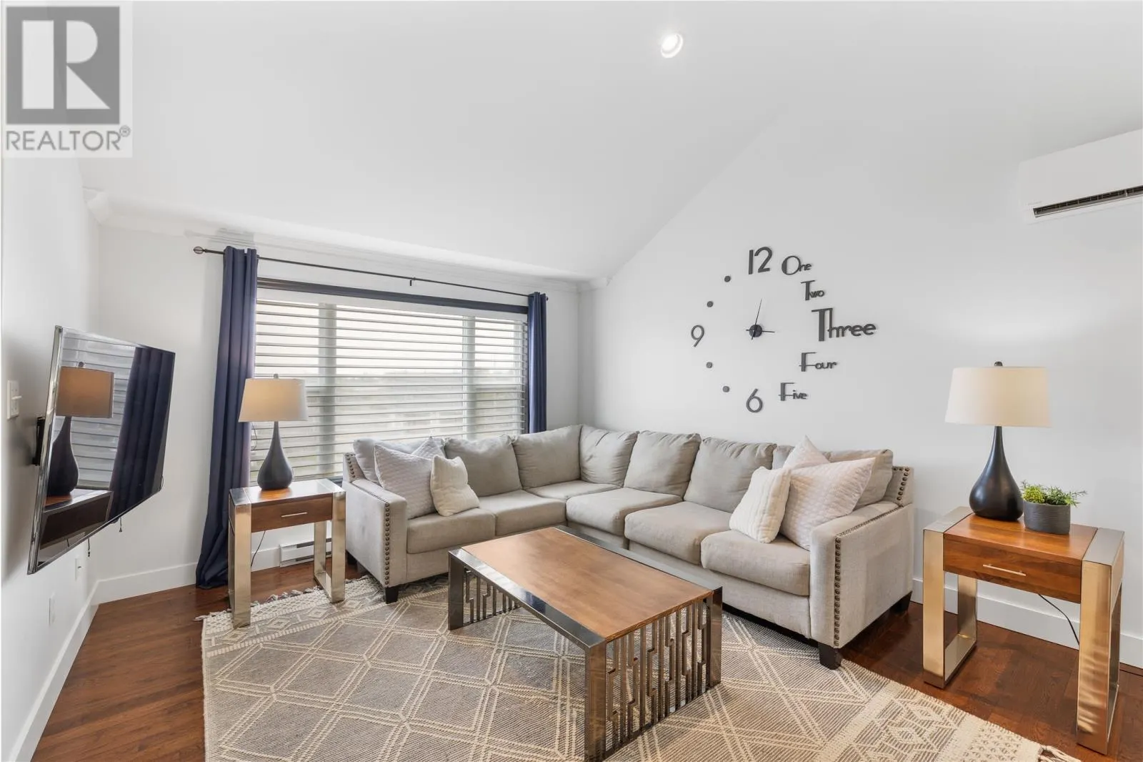 5 White Bear Lane
