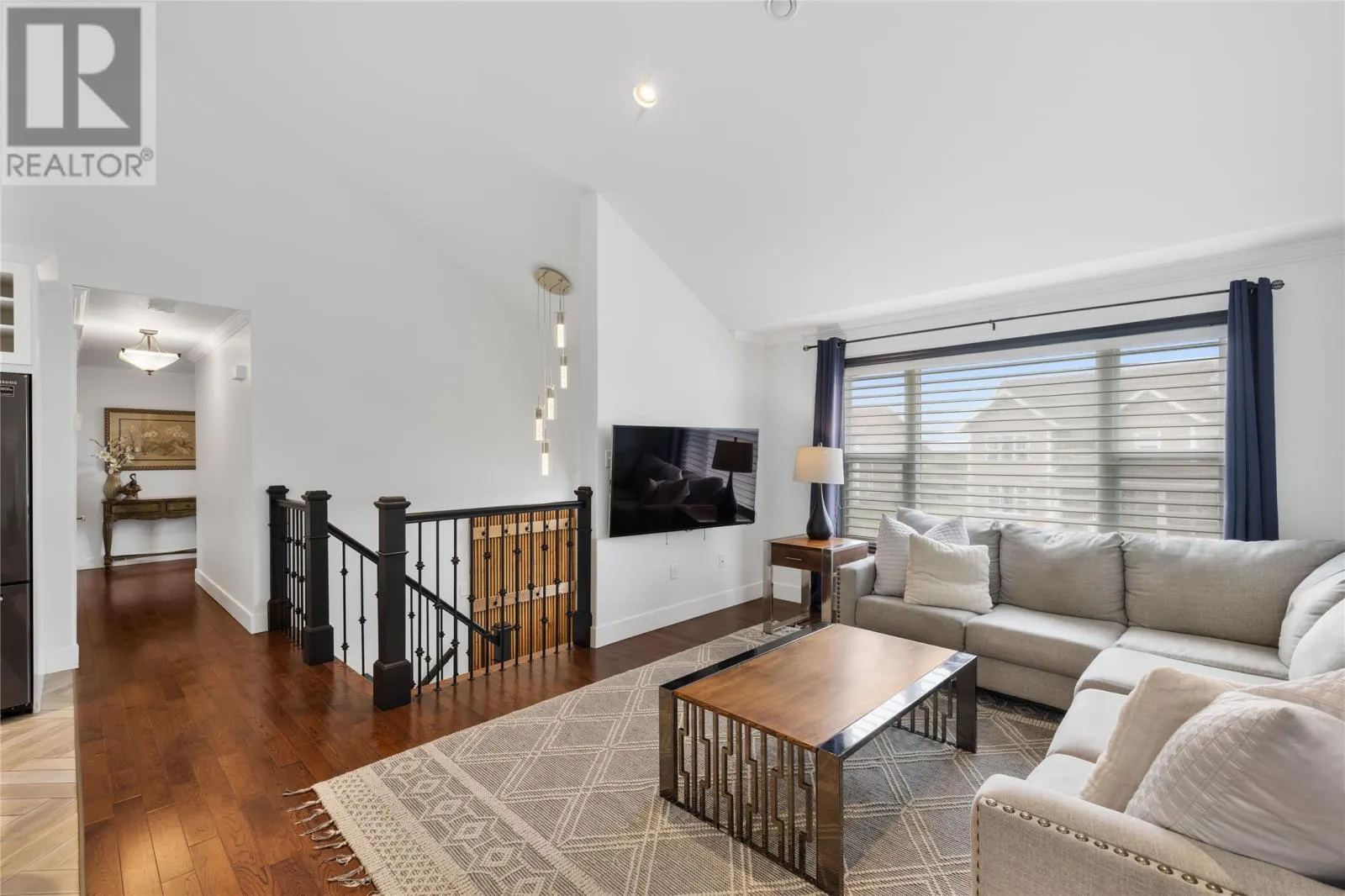 5 White Bear Lane