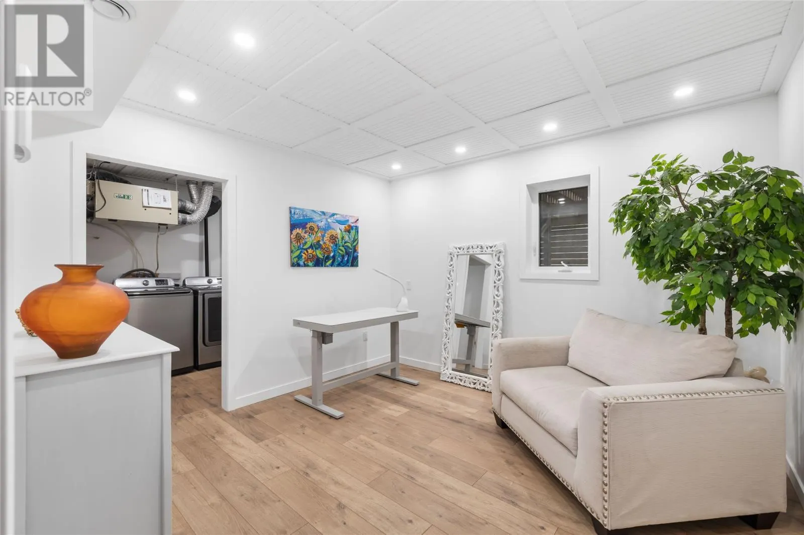 5 White Bear Lane