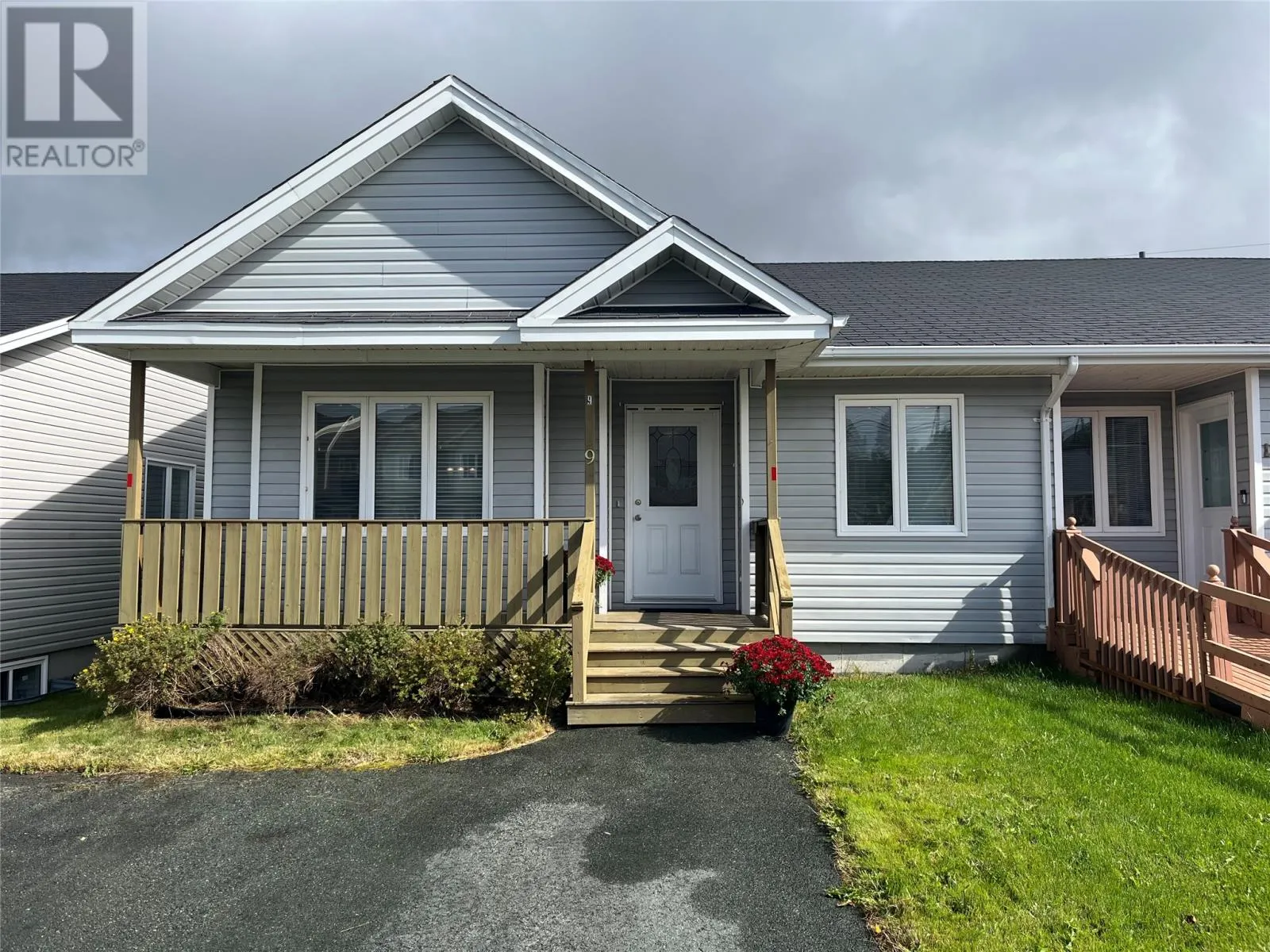 9 Cormorant Place