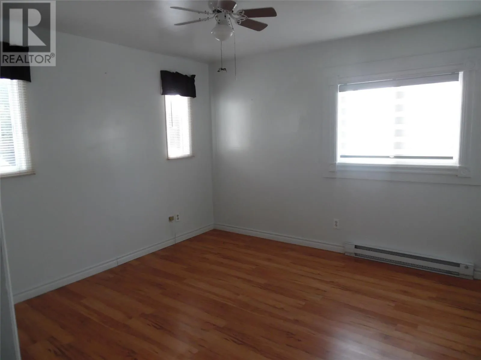 1355 Smith's Sound Road