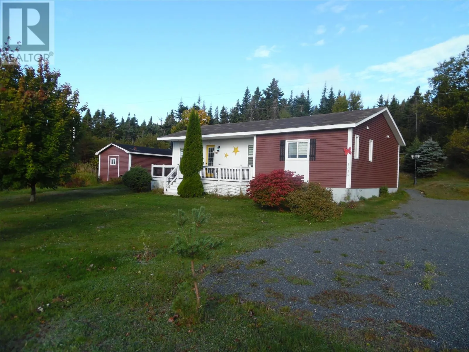 1355 Smith's Sound Road