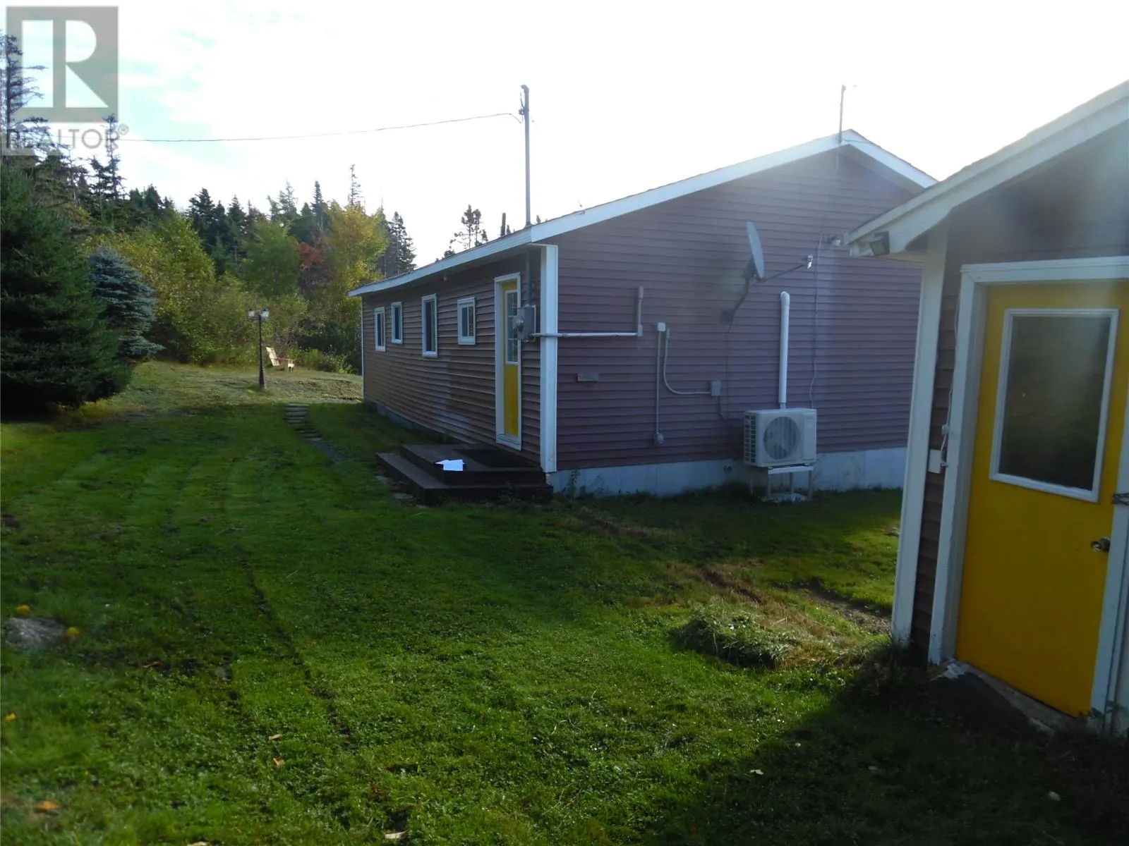 1355 Smith's Sound Road