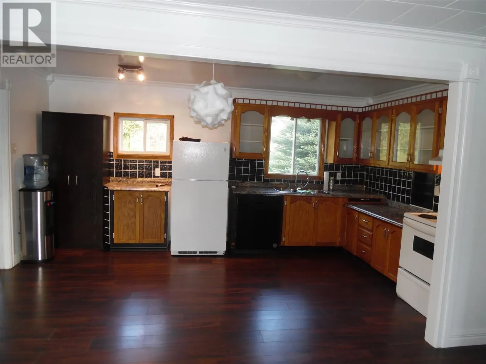 1355 Smith's Sound Road